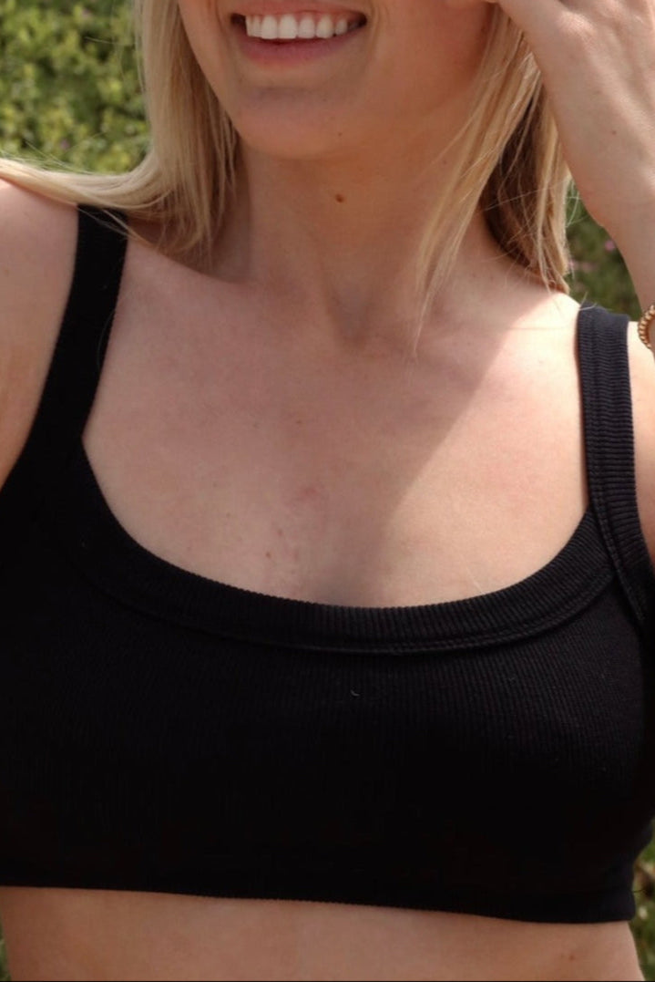 Basic Mini Cropped Tank in Black